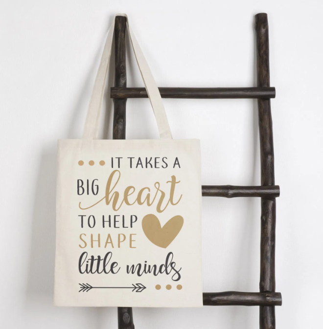 Πάνινη τσάντα μπεζ με φράση για ψώνια και βιβλία